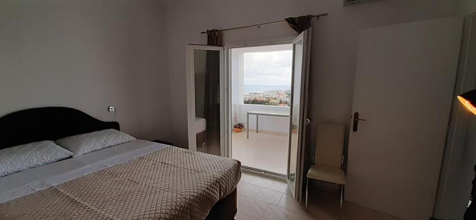 Thea Apartment Agia Marina Eksteriør billede