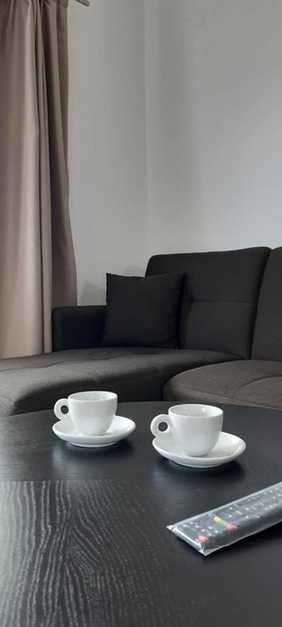 Thea Apartment Agia Marina Eksteriør billede