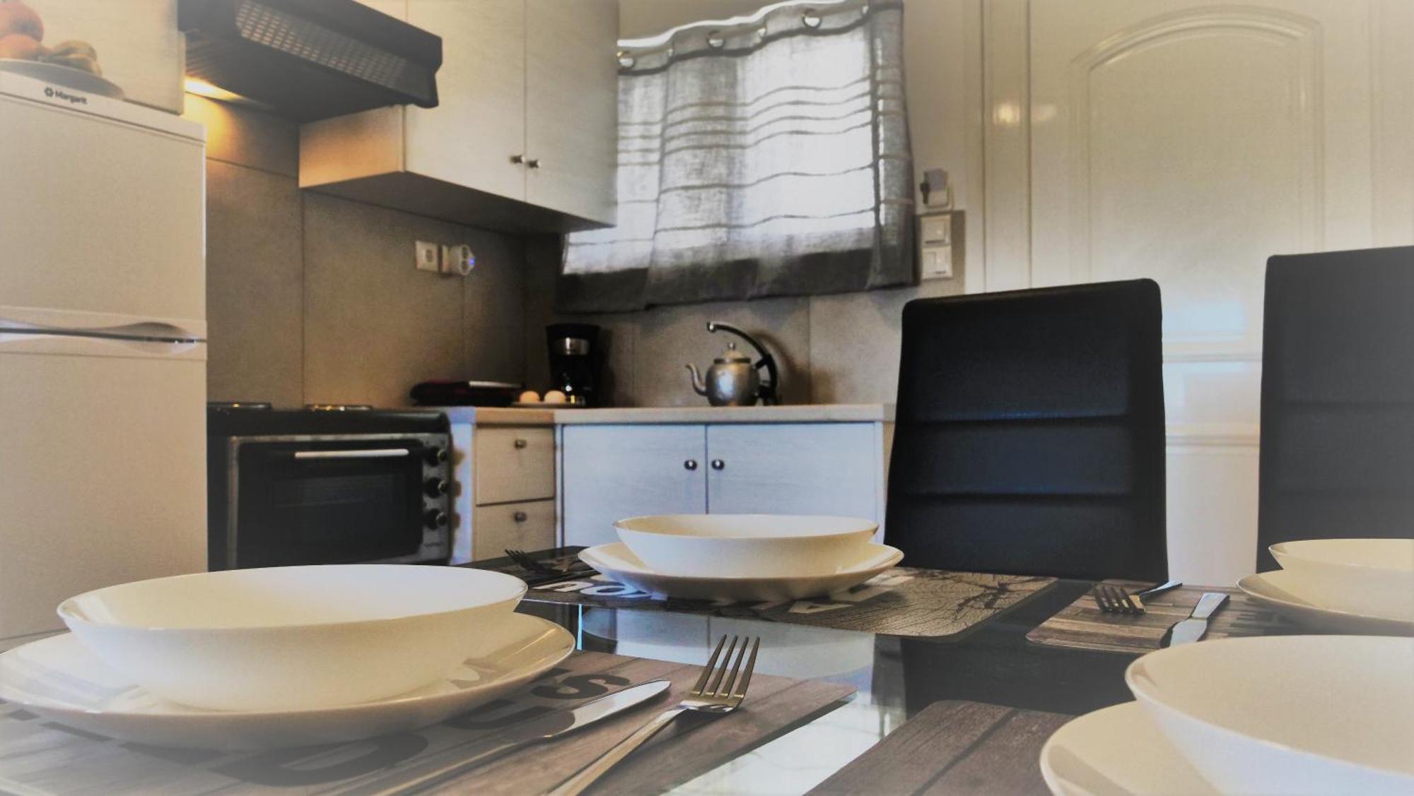 Thea Apartment Agia Marina Eksteriør billede